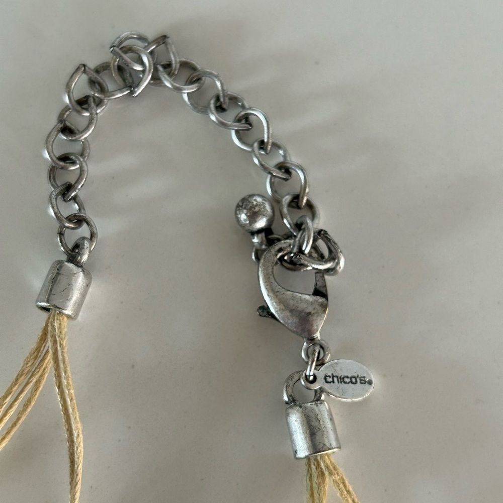 Chico’s 3 Strand Beaded Necklace Cream & Silver Statement - Picture 4 of 5
